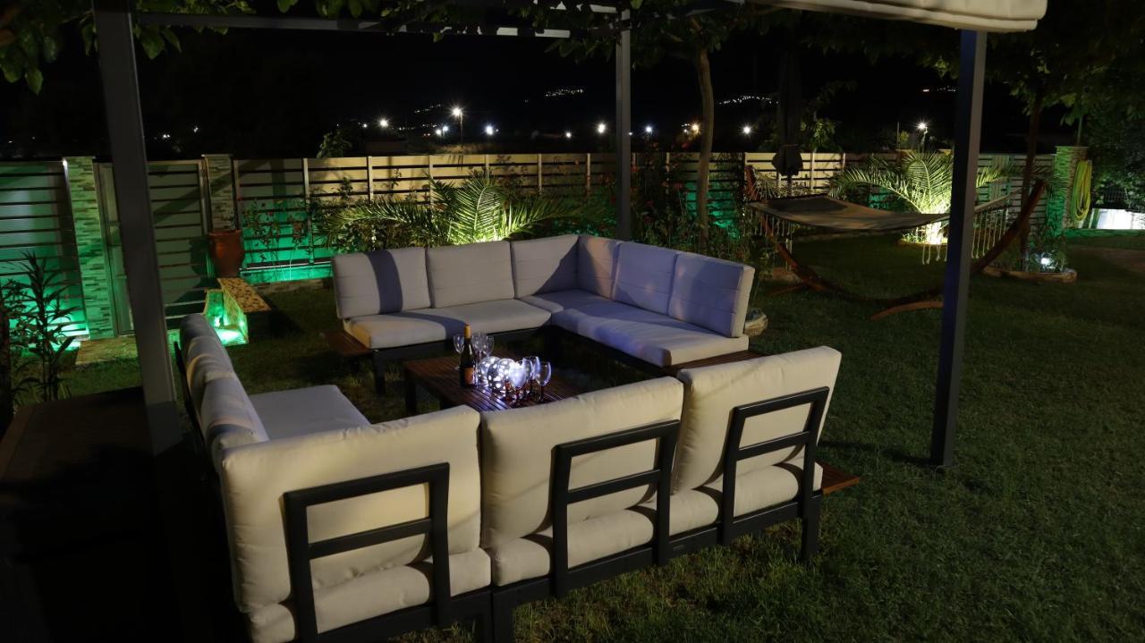 Costa Petra - Luxury Seaside Cottage With Garden - Vacation House For Families In Greece Néa Meságkala Eksteriør bilde
