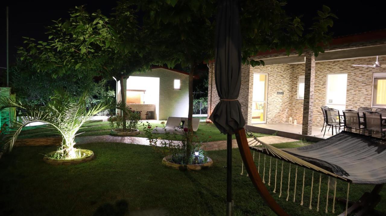 Costa Petra - Luxury Seaside Cottage With Garden - Vacation House For Families In Greece Néa Meságkala Eksteriør bilde