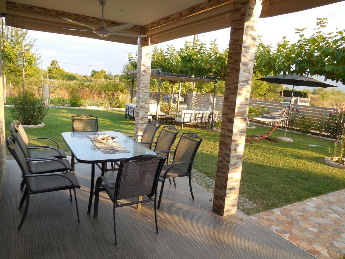 Costa Petra - Luxury Seaside Cottage With Garden - Vacation House For Families In Greece Néa Meságkala Eksteriør bilde