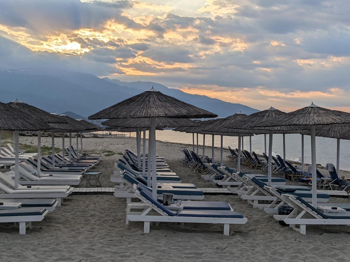 Costa Petra - Luxury Seaside Cottage With Garden - Vacation House For Families In Greece Néa Meságkala Eksteriør bilde