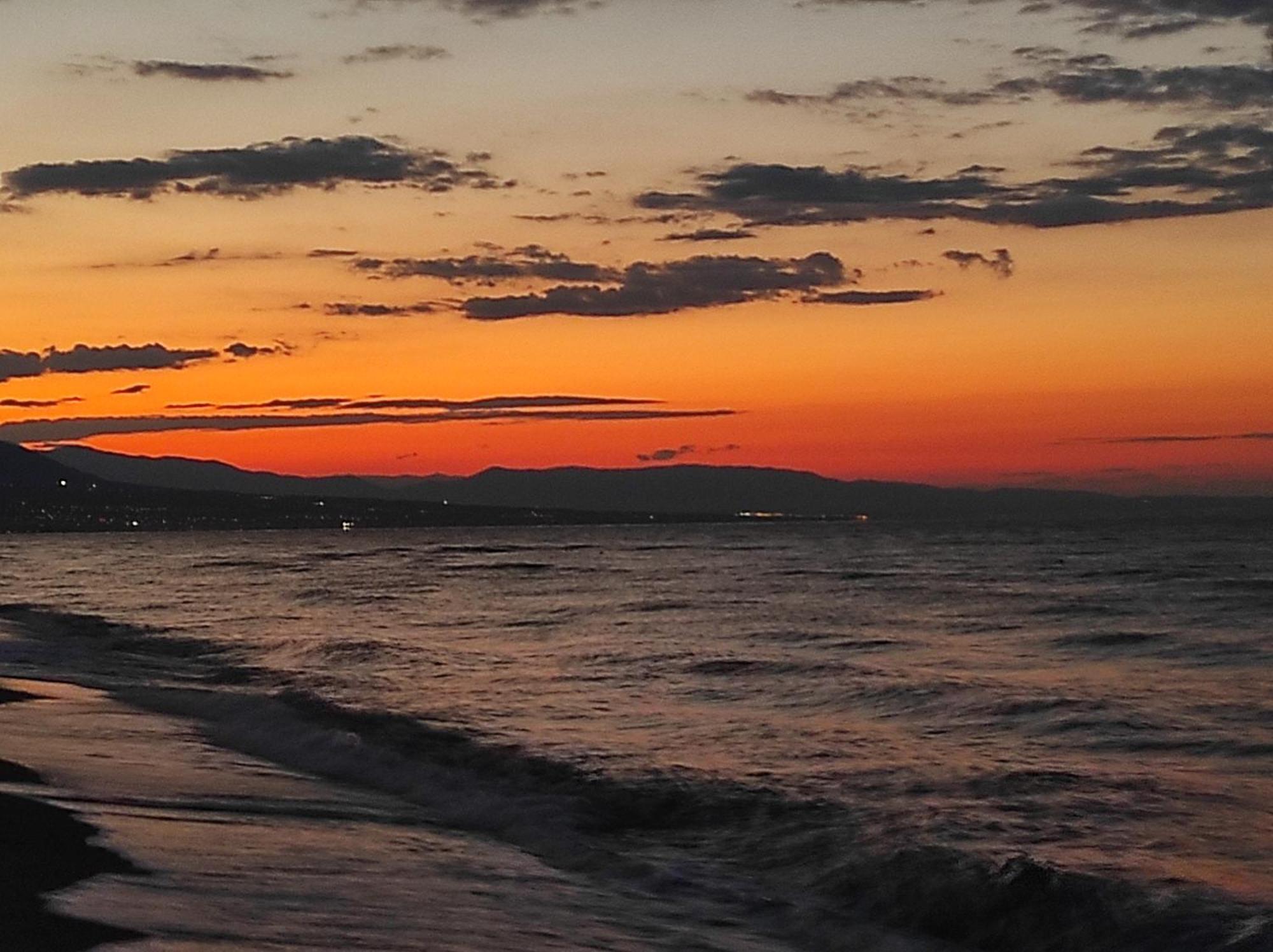 Costa Petra - Luxury Seaside Cottage With Garden - Vacation House For Families In Greece Néa Meságkala Eksteriør bilde